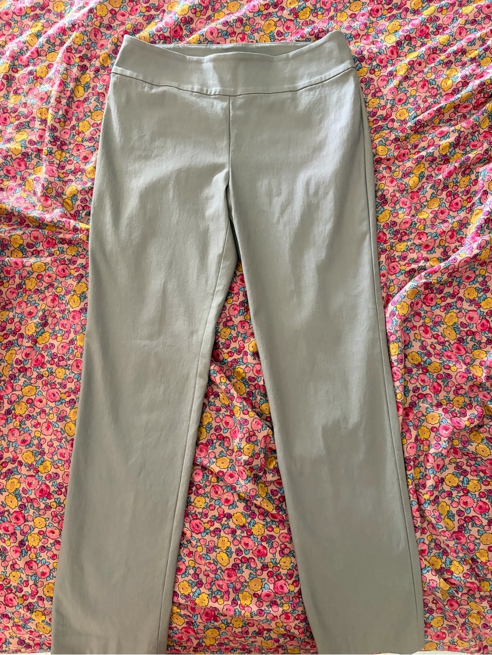 Let me style you! Top and slacks together. Nic & Zoe slacks, Matthildur top!